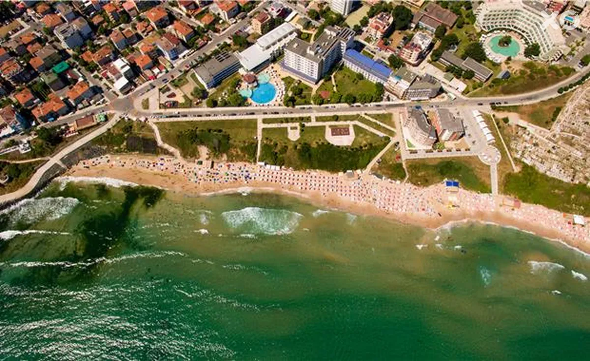 Perla Beach Resort Hotel