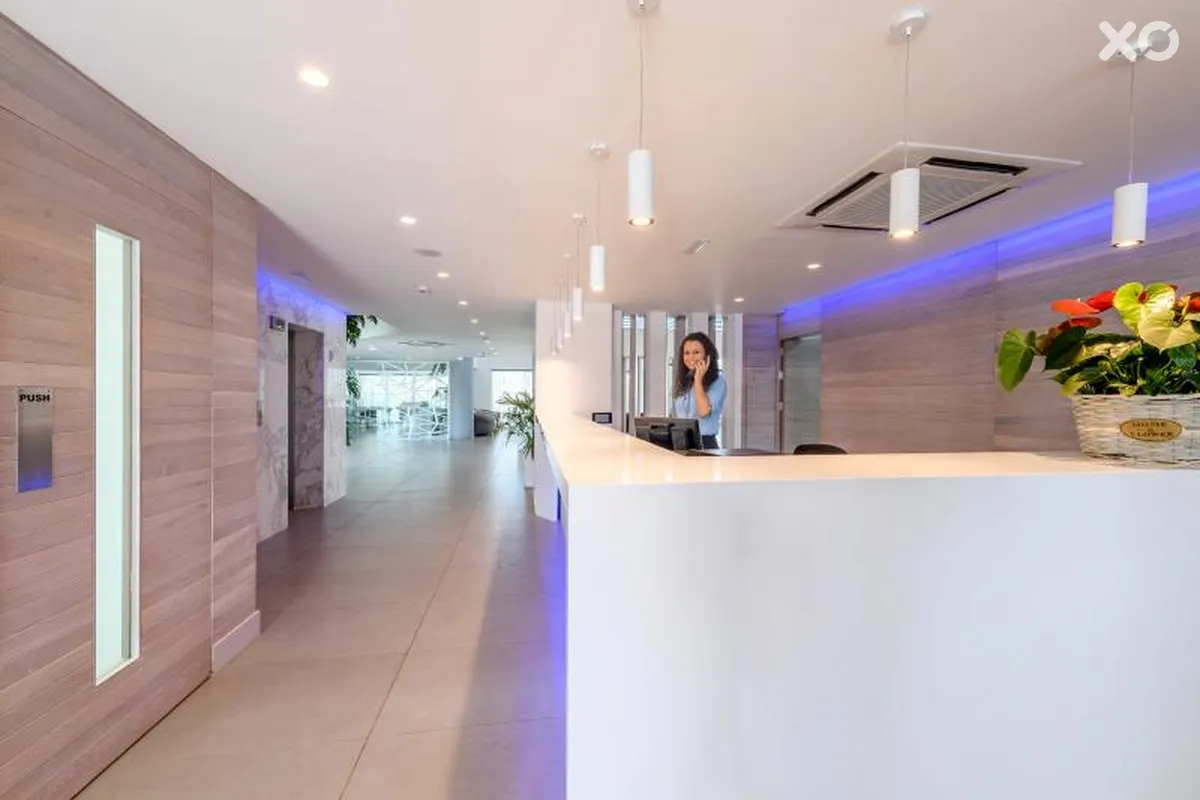 Tasia Maris Sands Beach Hotel