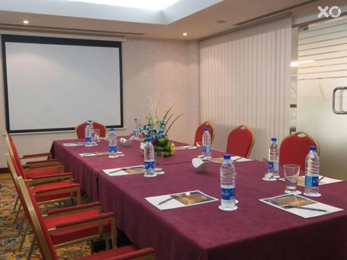 Aravi Hotel