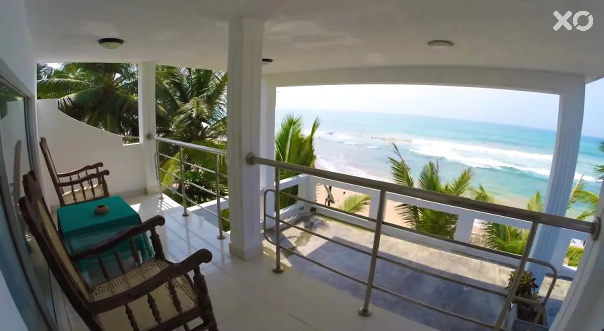 Royal Beach Hotel & Restaurant