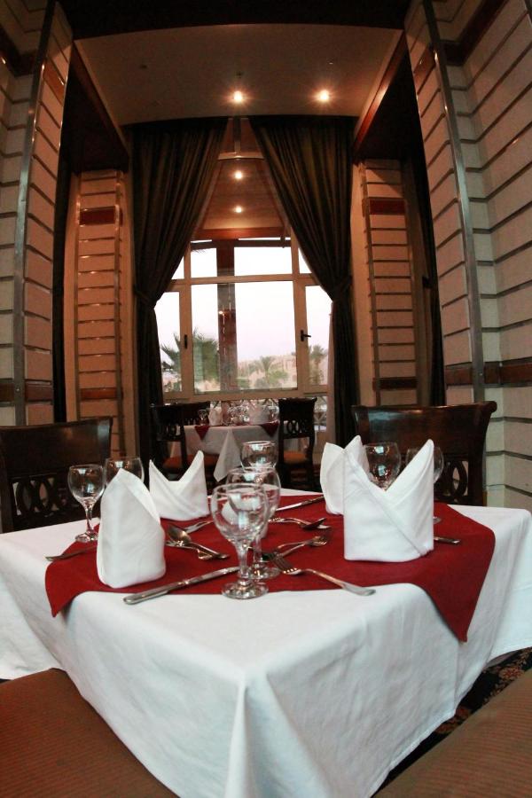 Royal Lagoons Resort & Aqua Park