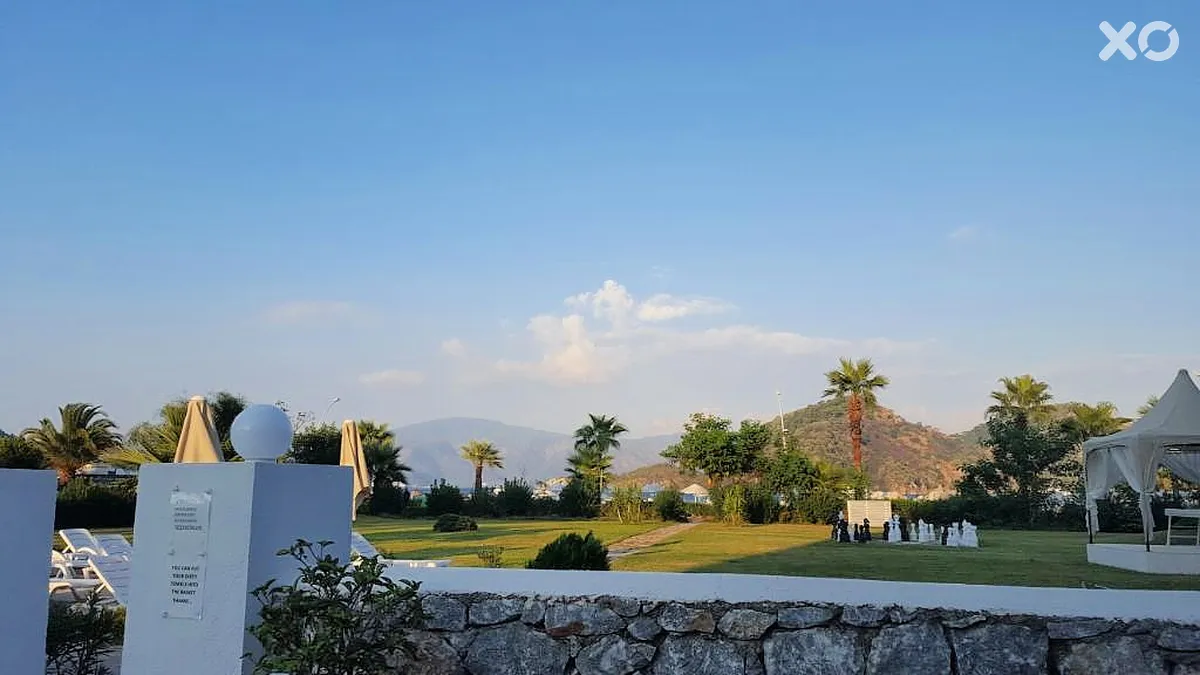 Casa Blanca Beach Hotel