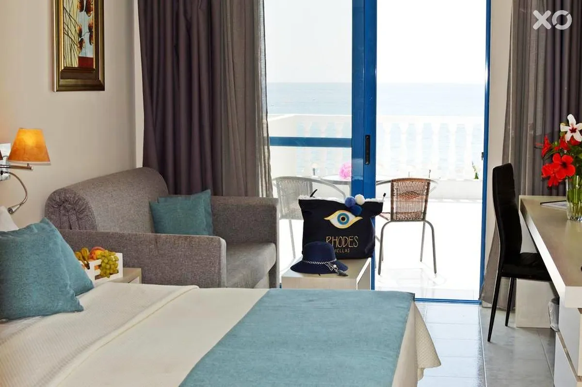 Kamari Beach Hotel
