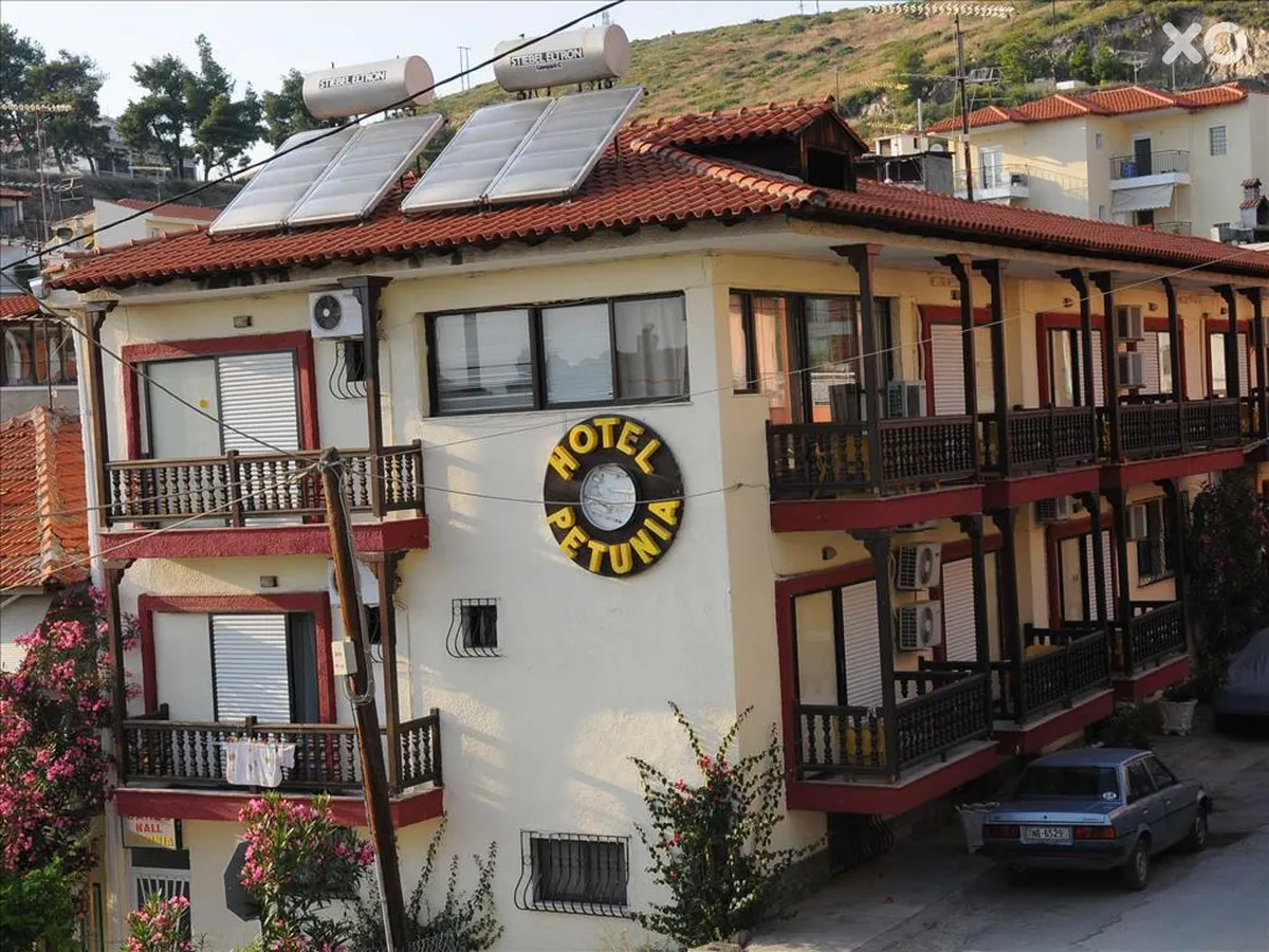 Petunia Hotel