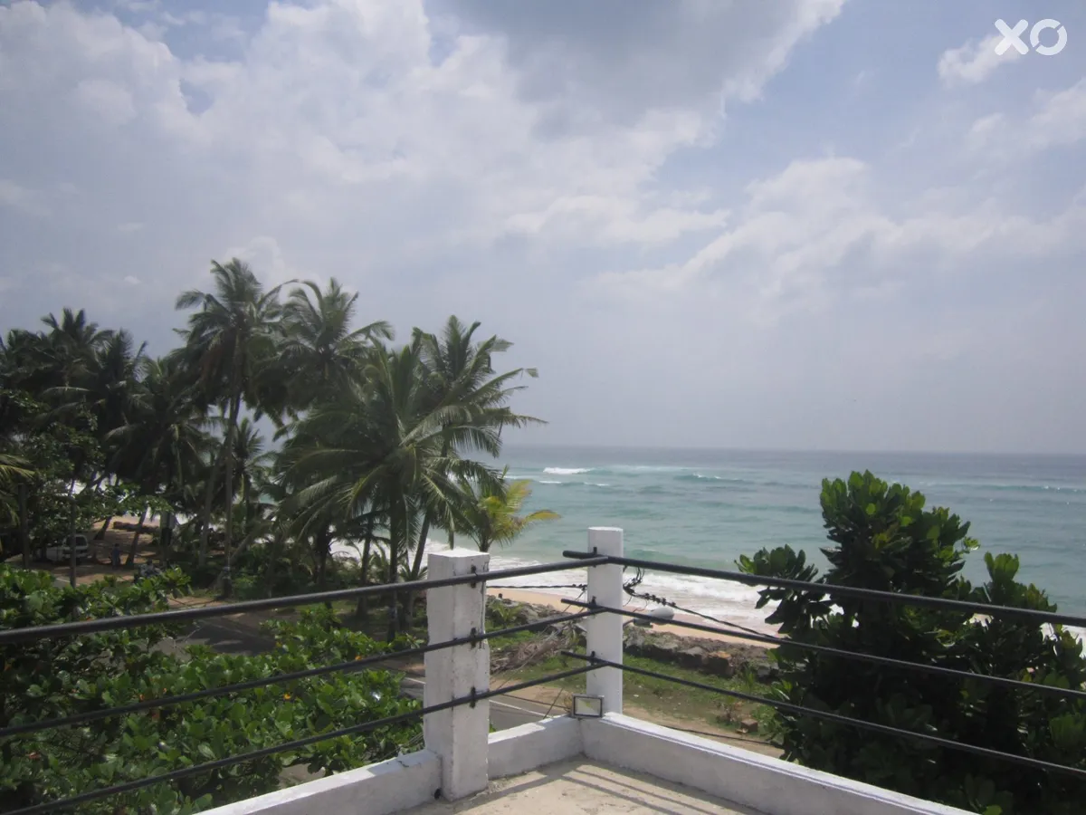 White Surfing Beach Resort