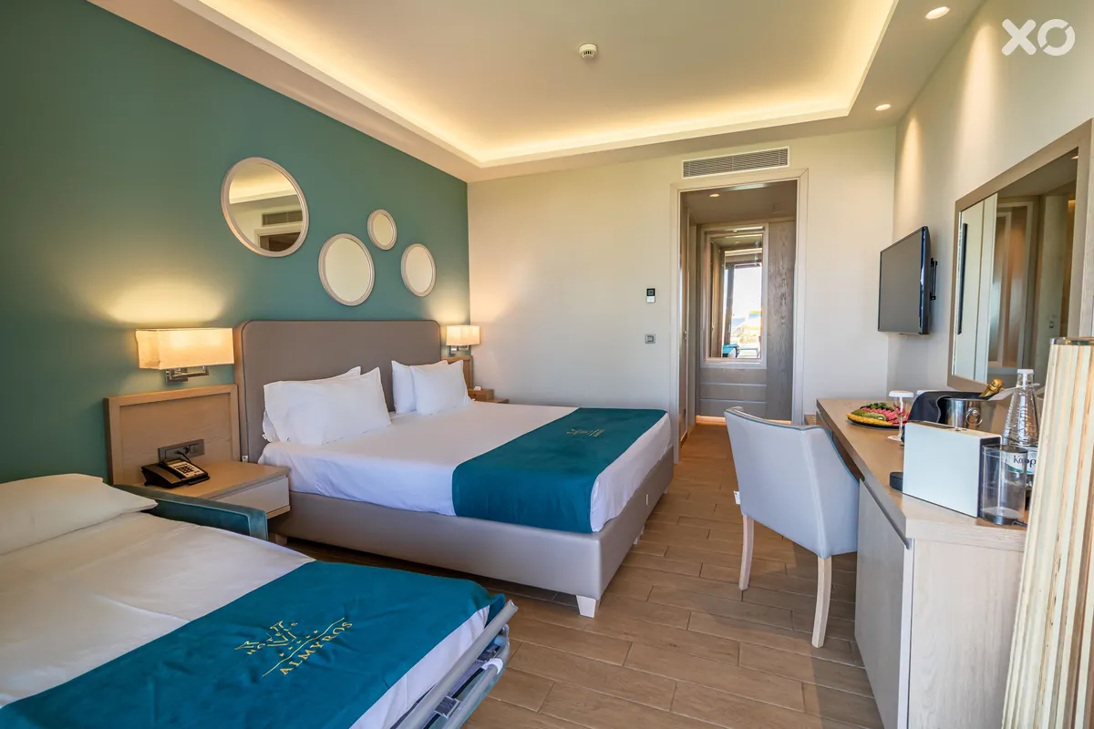 Almyros Beach Resort & Spa