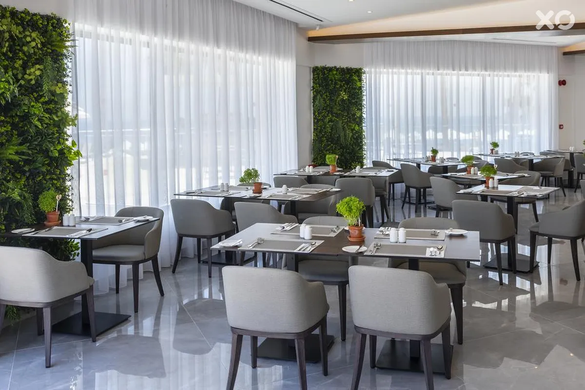 Leonardo Crystal Cove Hotel & Spa by the Sea