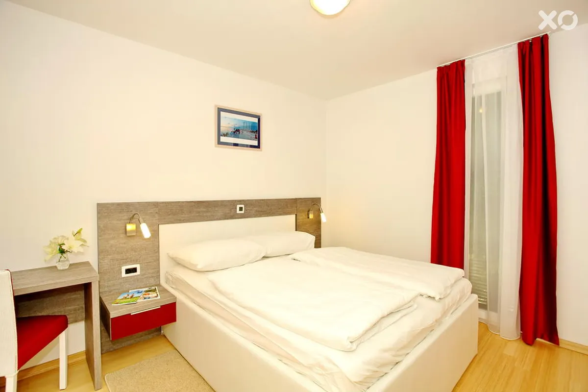Sunnyside Apartments Petrcane