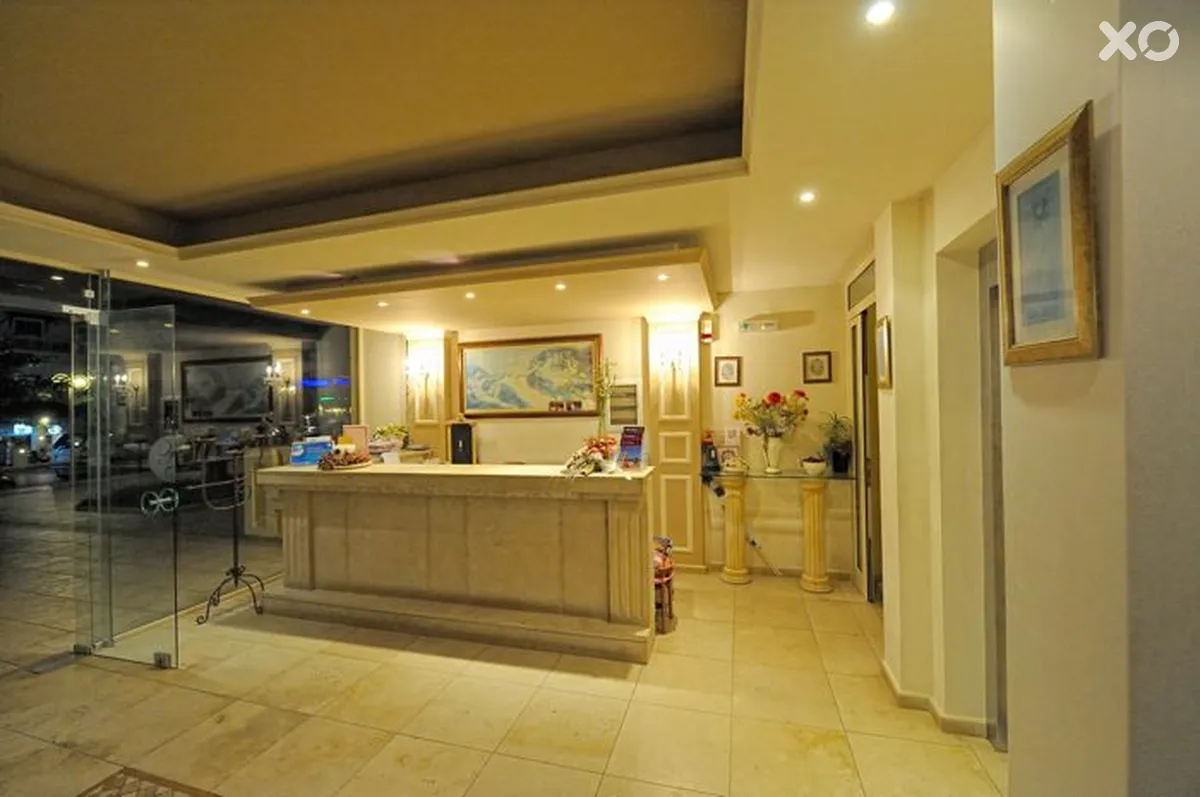 Pela Sofia Apartments