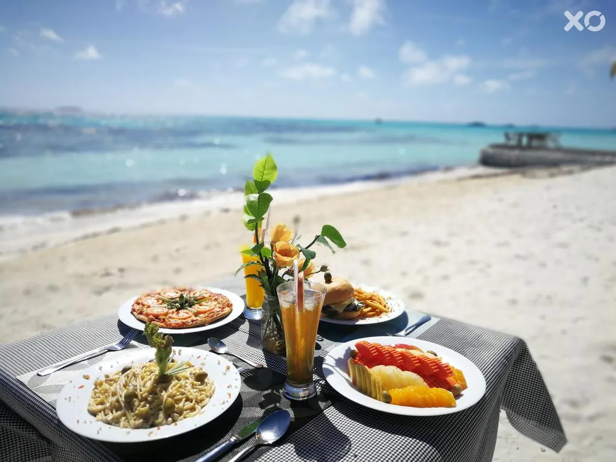 Crown Beach Hotel
