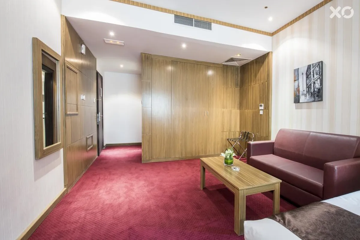 Royal Tulip Hotel LLC