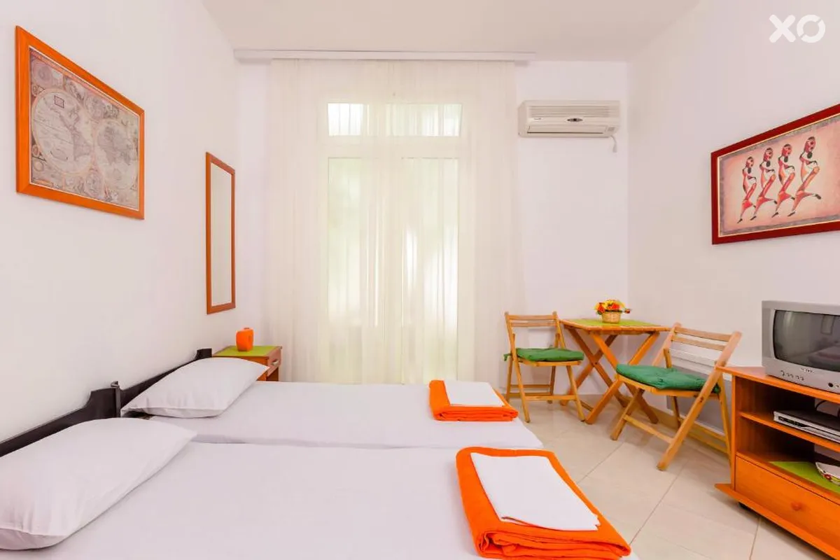 Franeta Apartments