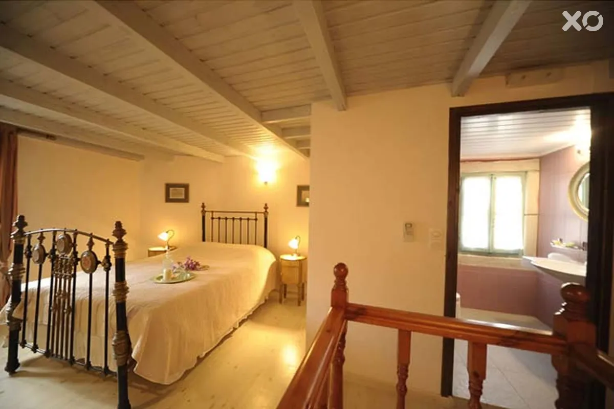 Mythos Suites Hotel