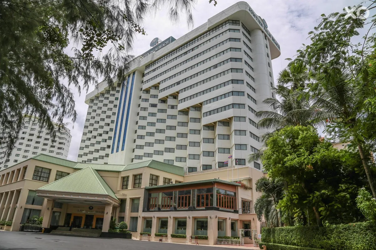 Jomtien Palm Beach Hotel & Resort