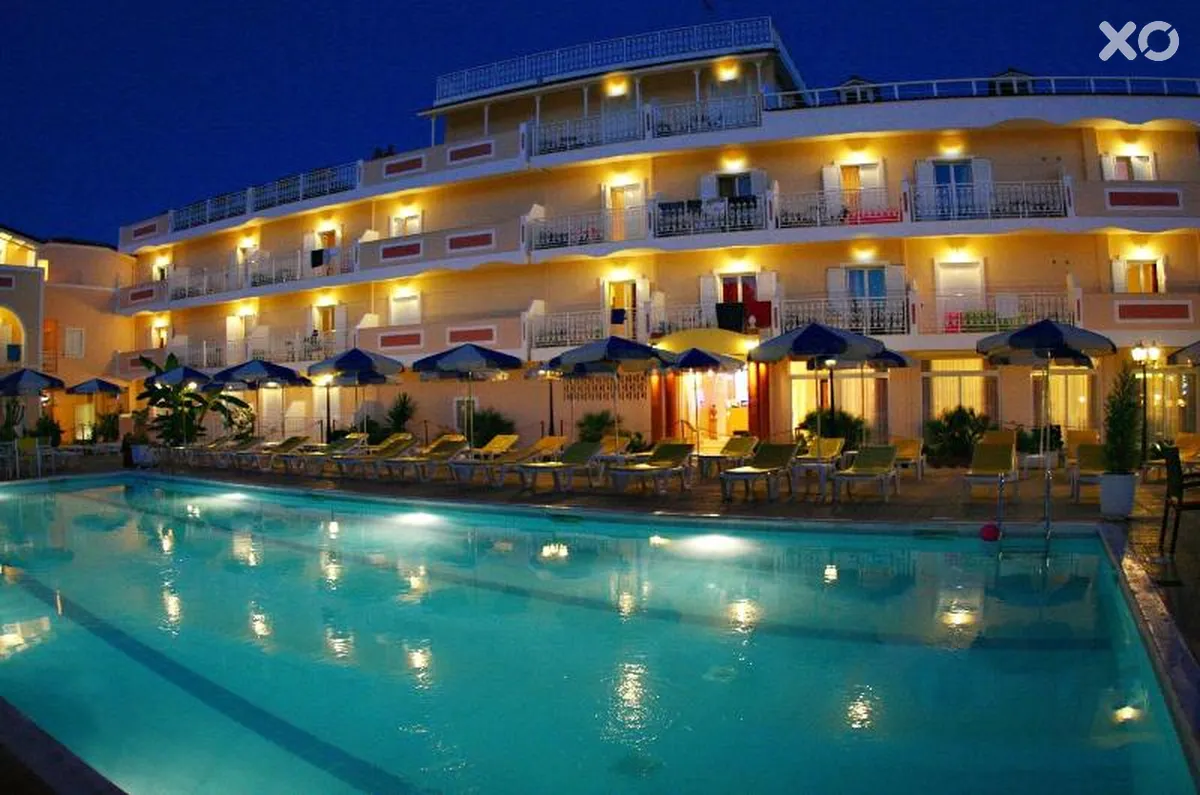 Ionis Art Hotel