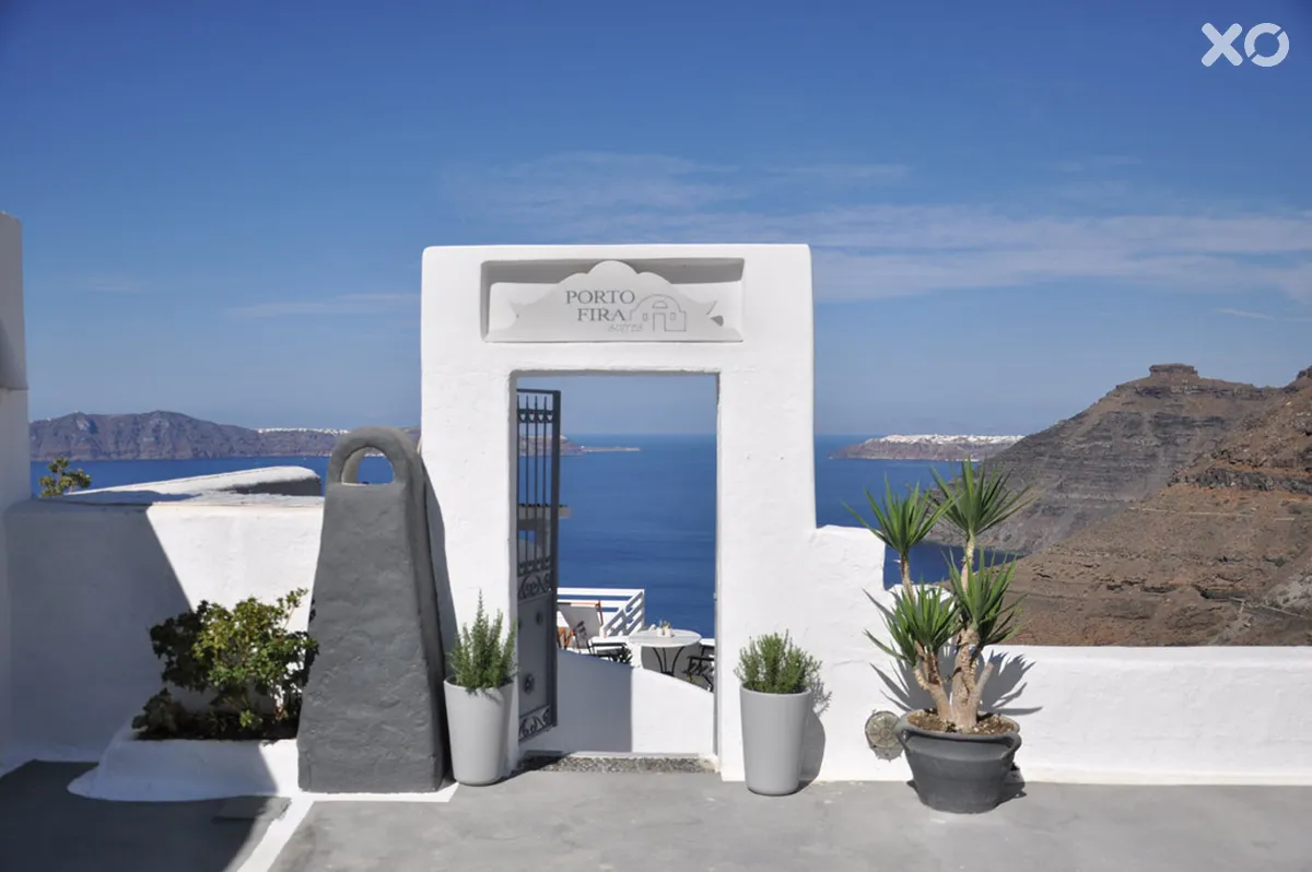Porto Fira Suites