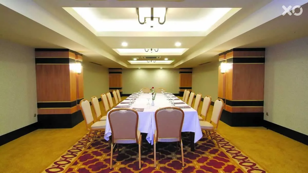 Royal Dragon Hotel
