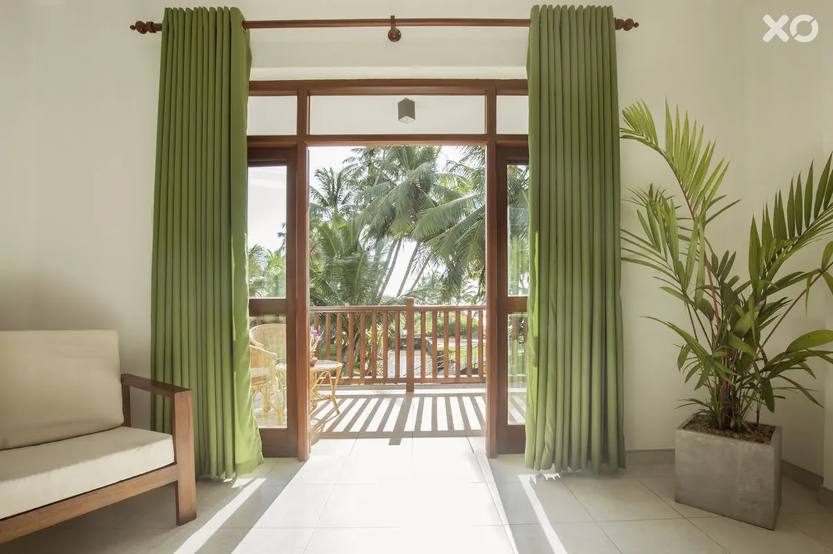 Rockside Beach Resort