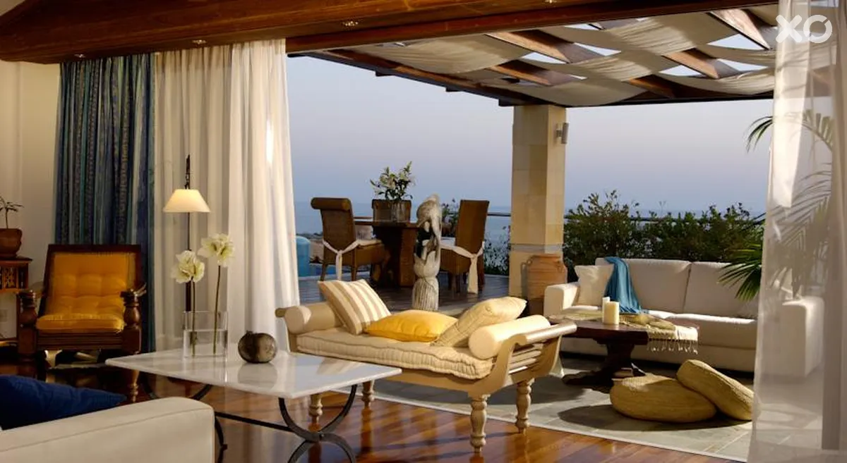 Coral Beach Hotel & Resort