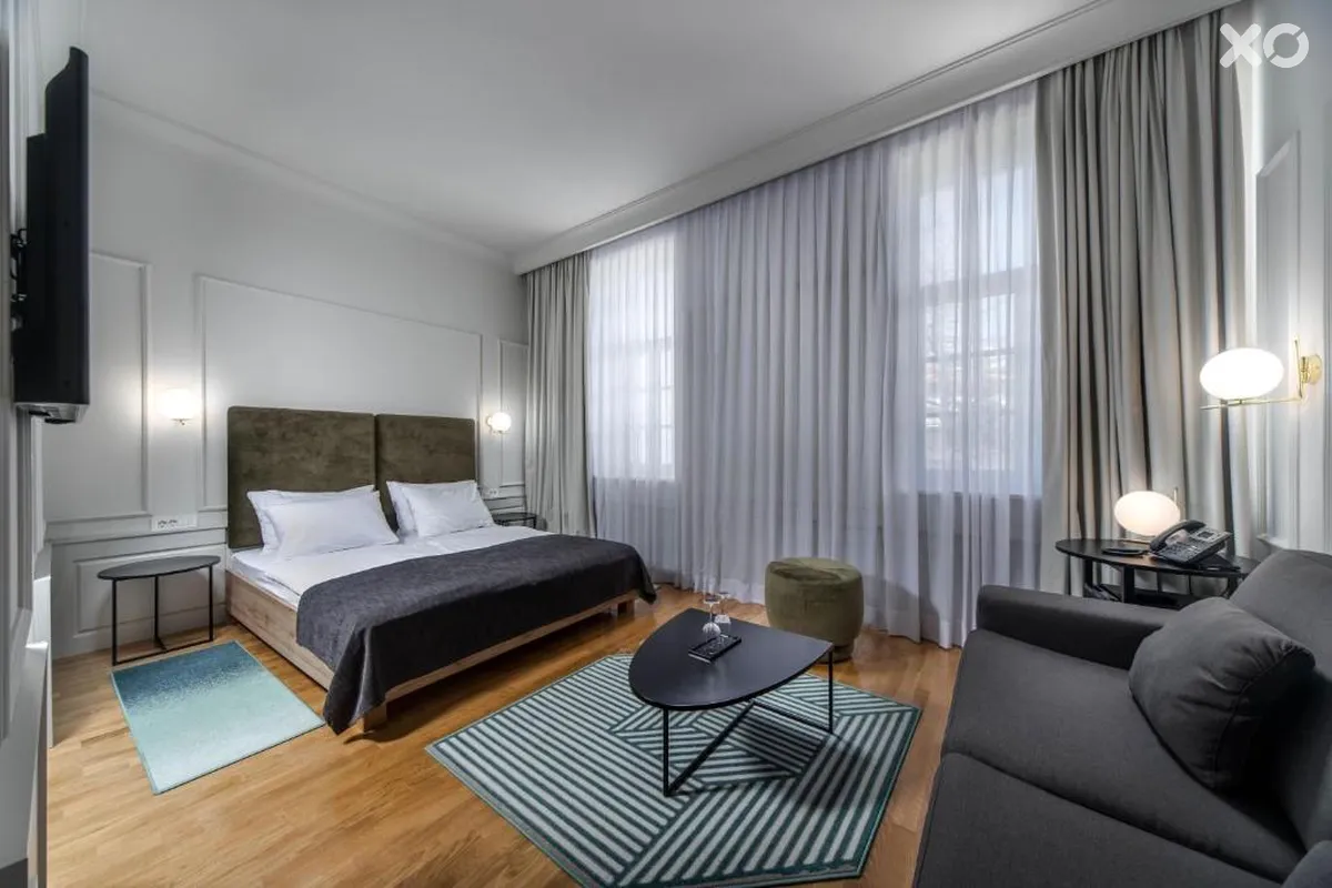 Lisanj Hotel