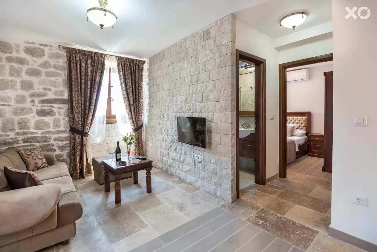 Conte Hotel & Restaurant
