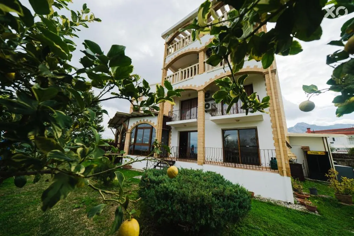 Topset Hotel