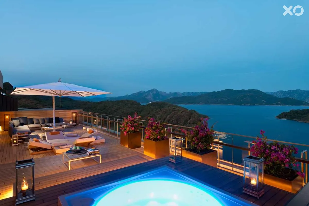 D Maris Bay