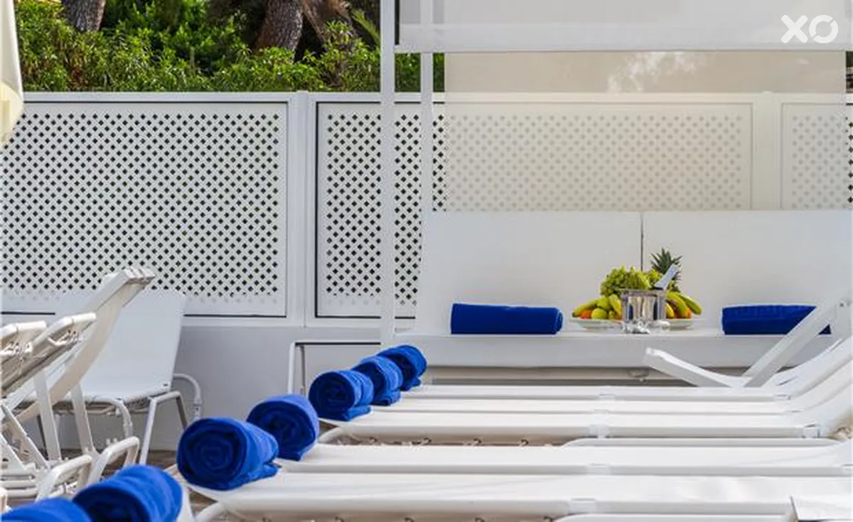 Triton Beach Hotel