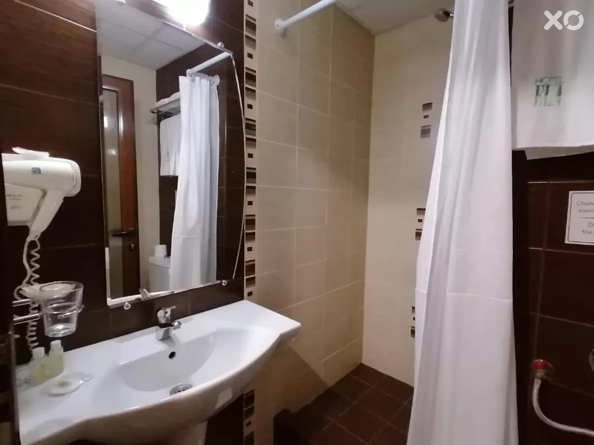 Ela Hotel