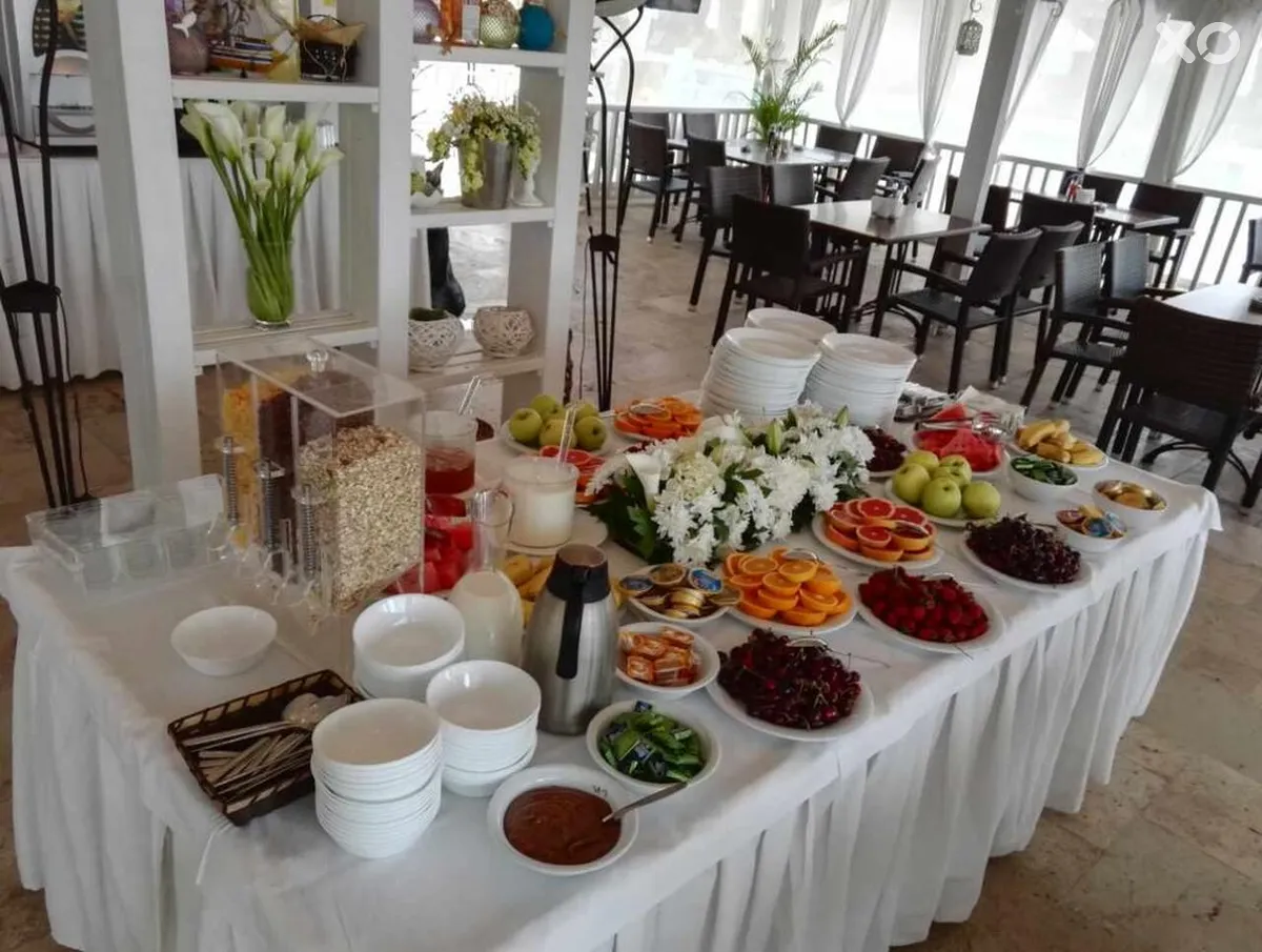 Apolonia Resort