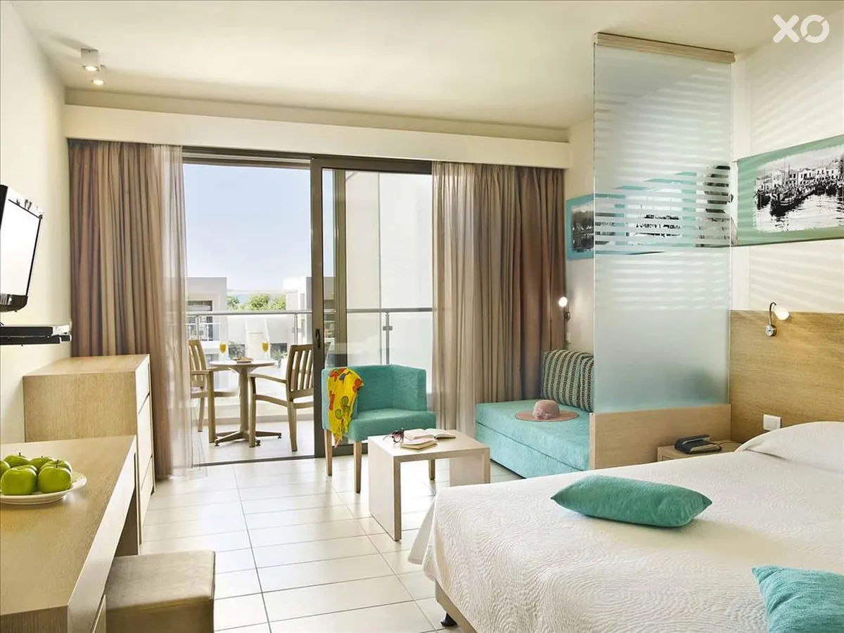 Alea Hotel & Suites