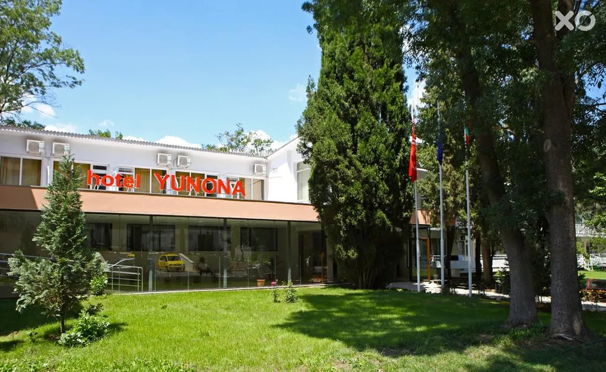Yunona Hotel