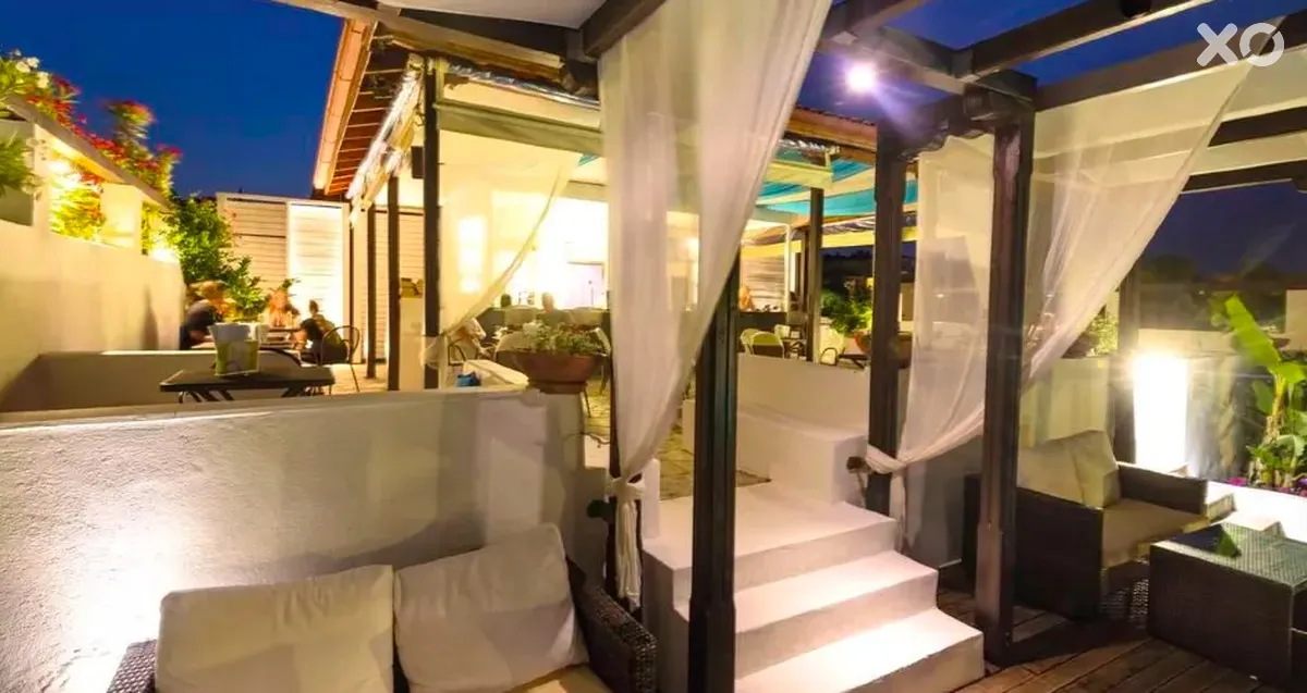 Ampelia Hotel