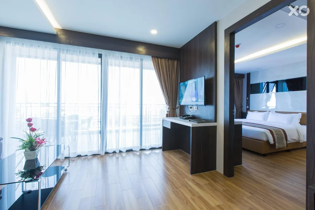 Golden Jomtien Beach Hotel
