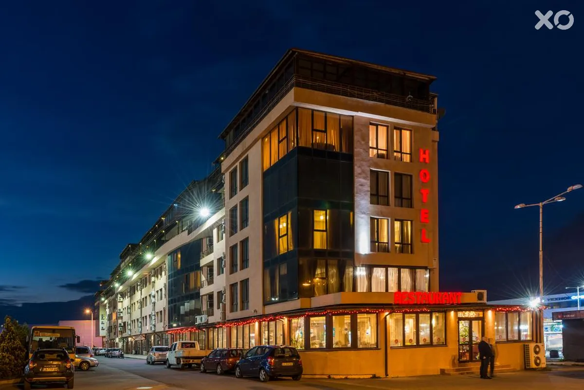 Avenue Hotel
