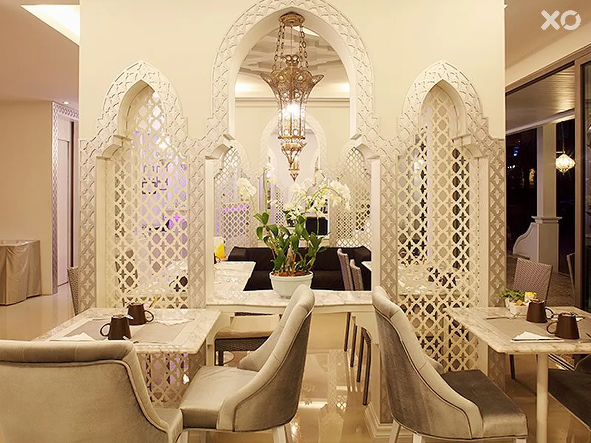 The Verandah Hotel