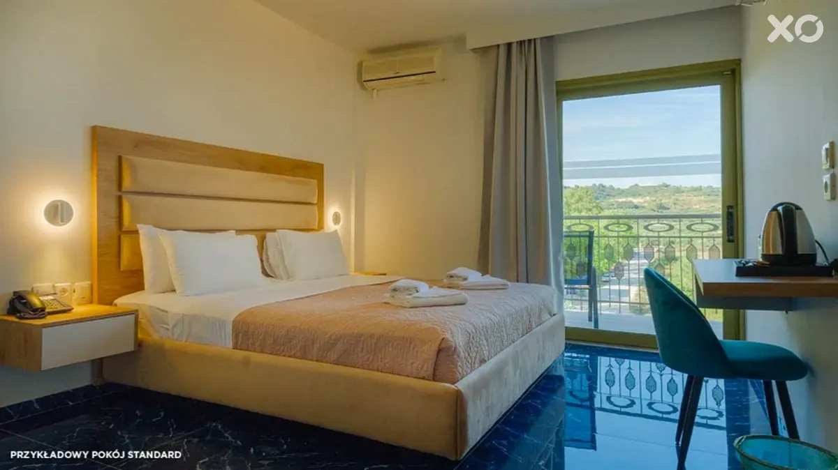 Ninos Grand Beach Hotel & Resort