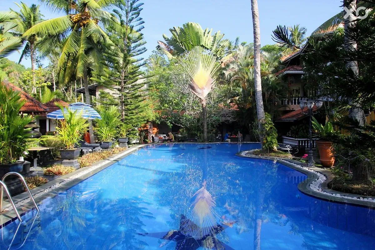Flower Garden Hotel