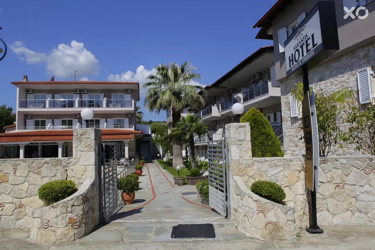 Sarantis Hotel