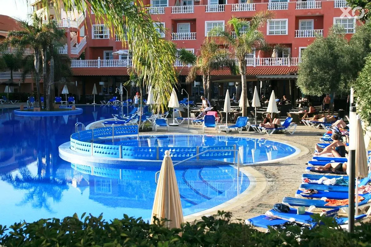 El Duque Aparthotel