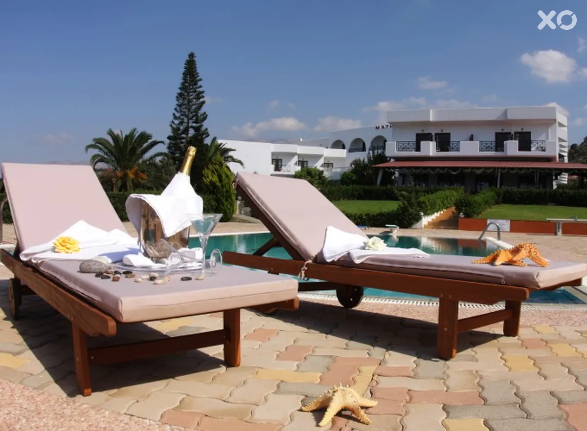 Matheo Villas & Suites Hotel