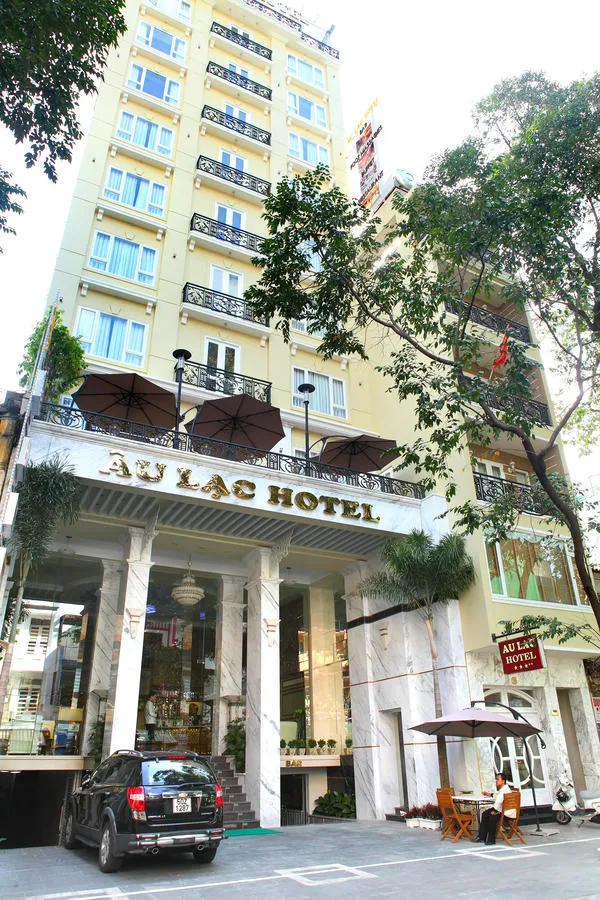 Au Lac Hotel