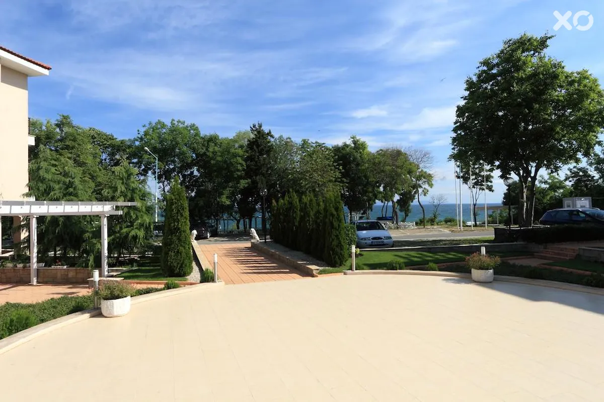 Bay Apartments