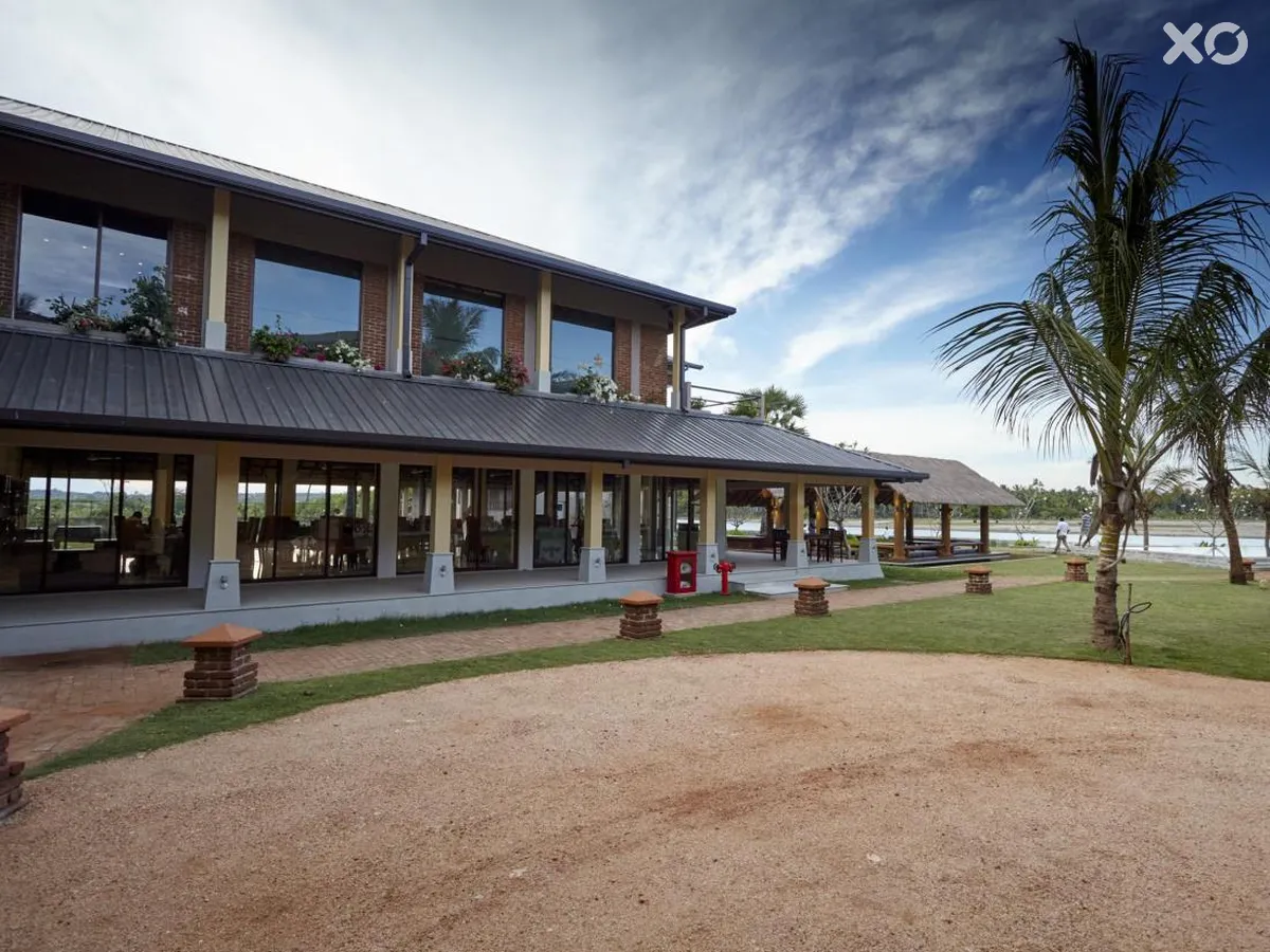 Amaranthe Bay Resort & Spa
