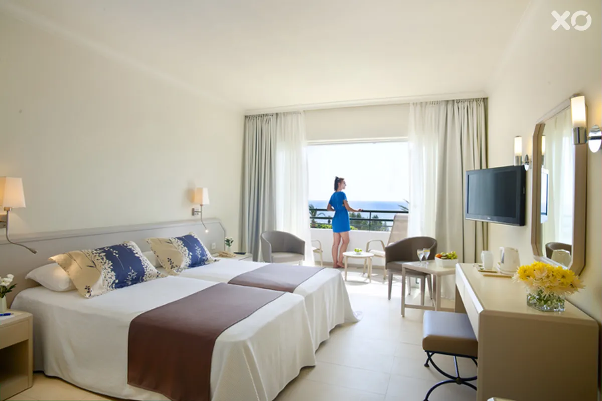 Louis Imperial Beach Hotel