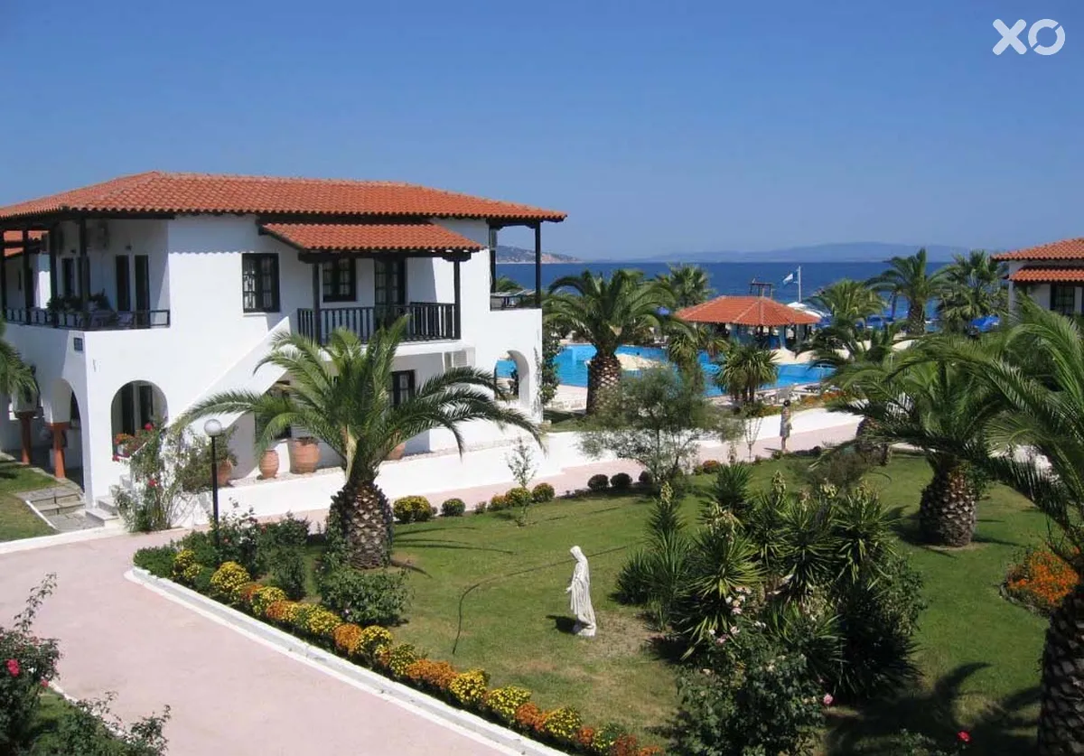 Bomo Assa Maris Beach