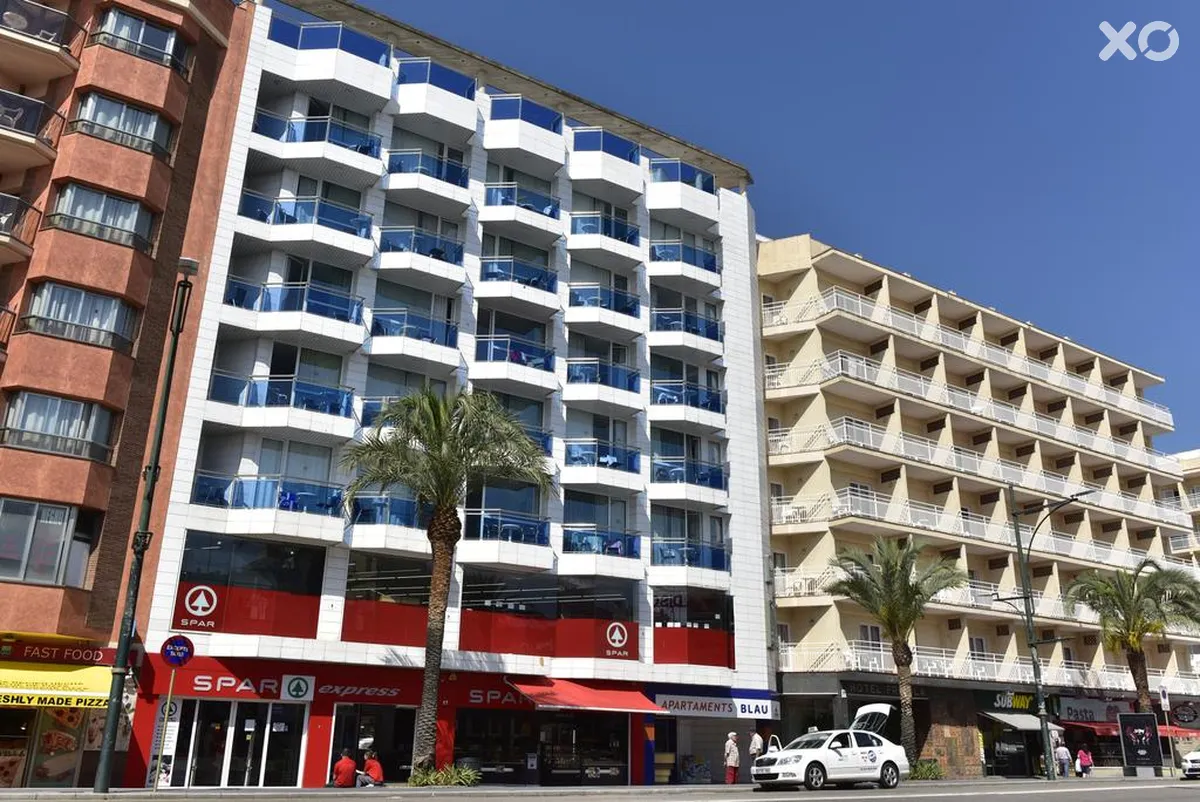 Blau Apartments