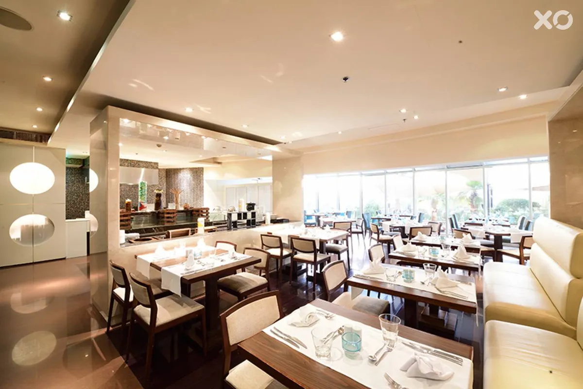 Majestic City Retreat Hotel