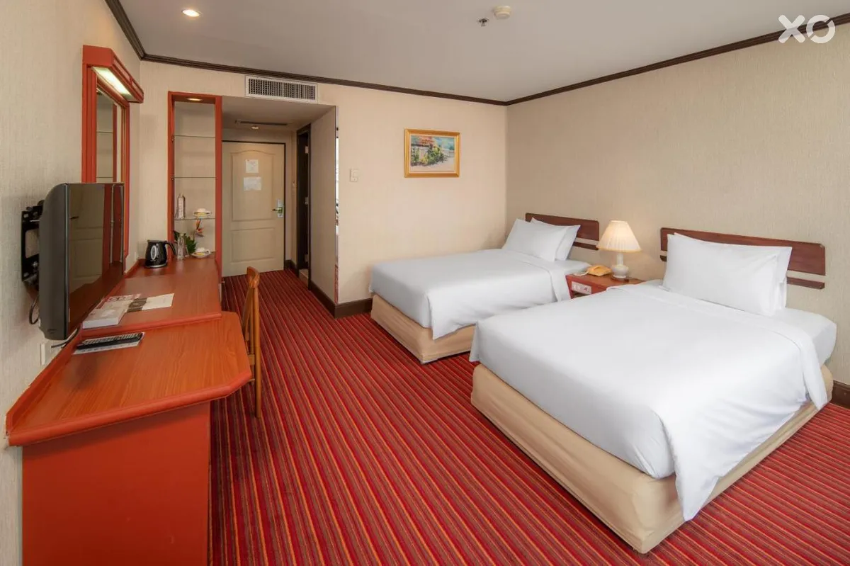 Alexander Hotel