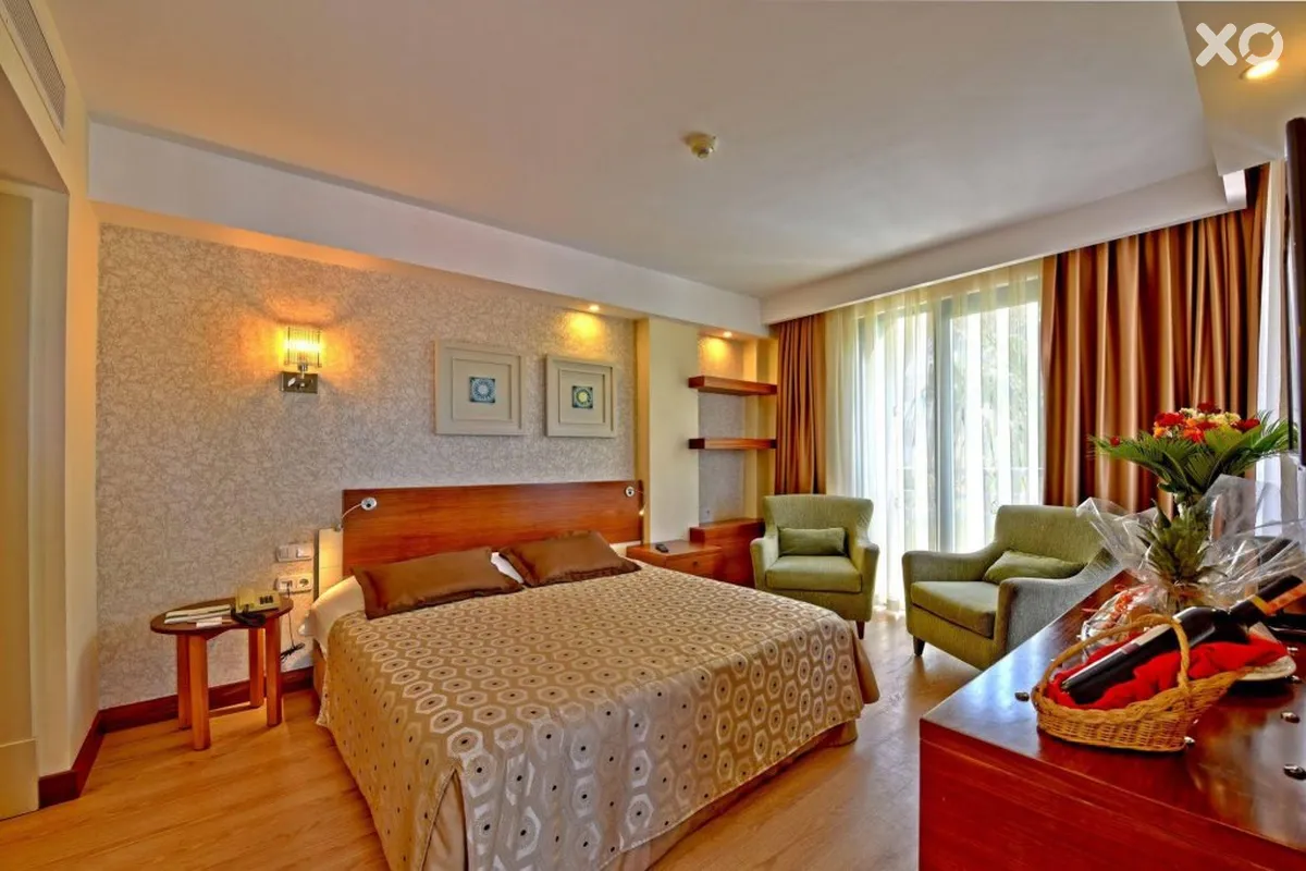 Side Star Beach Hotel
